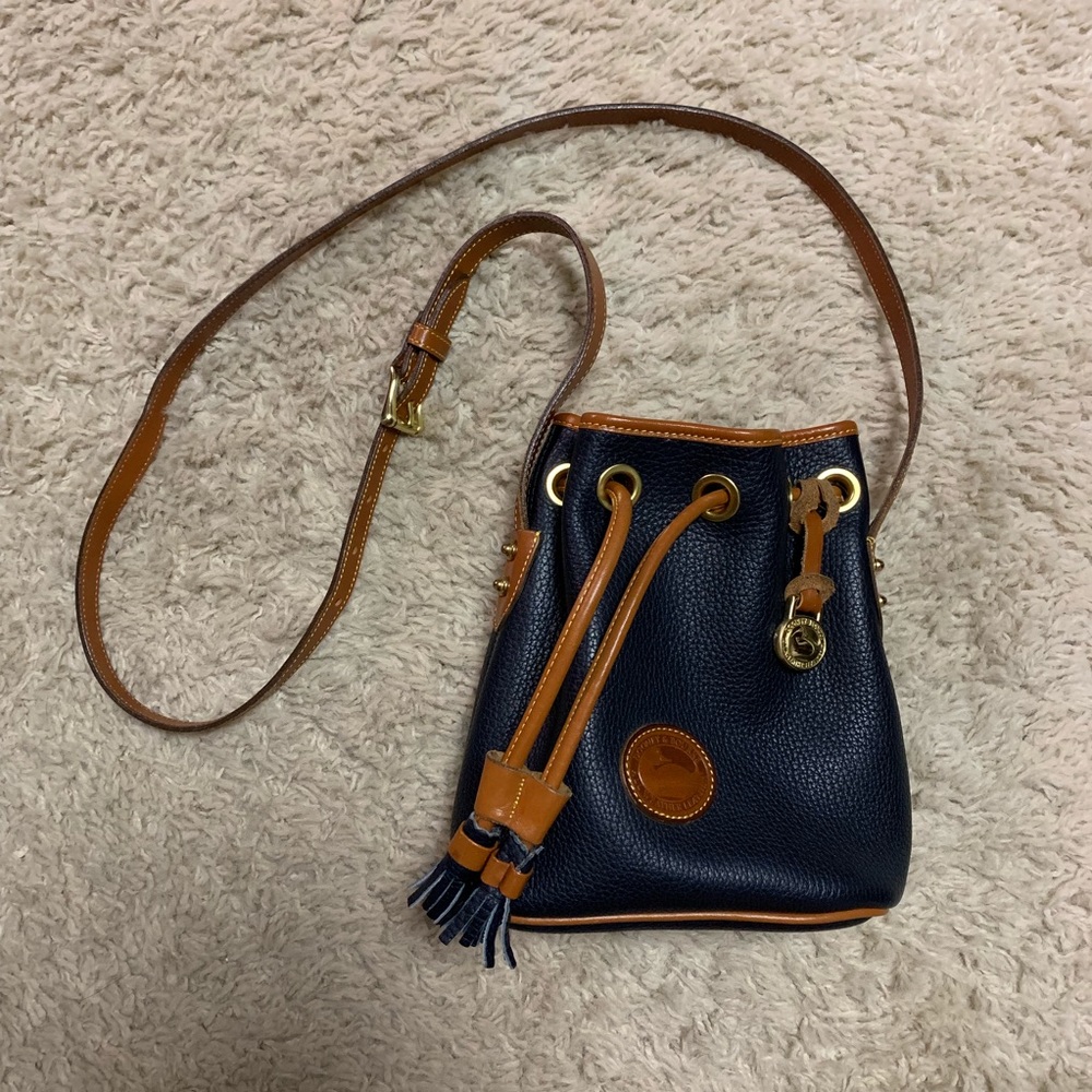 Vintage Dooney and bourke drawstring bucket bag